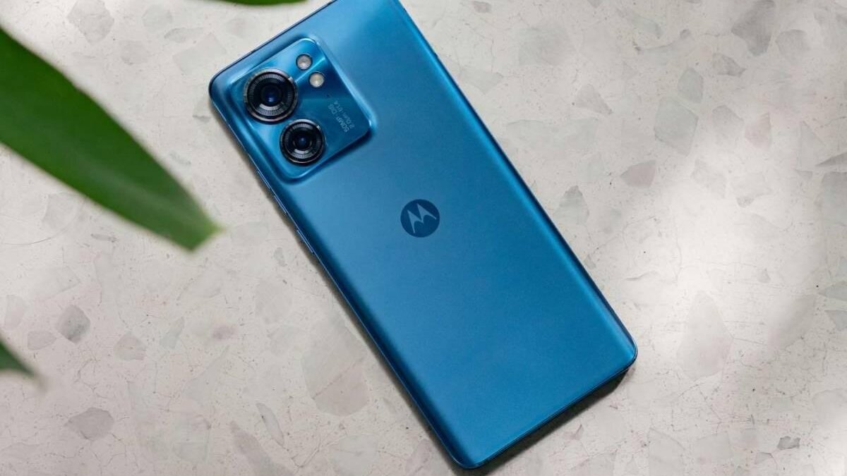 Motorola Edge 40 представлен официально