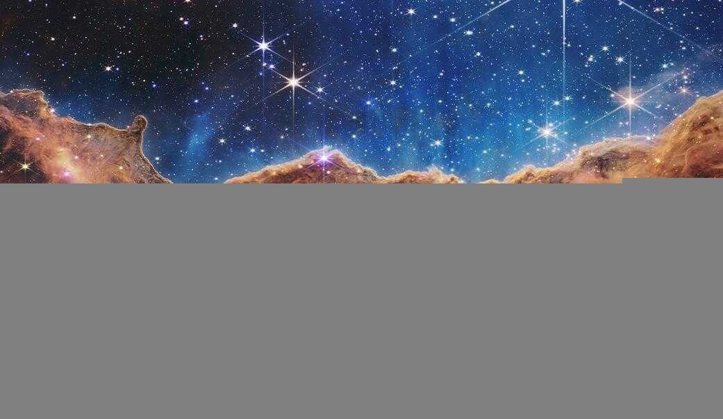 Поворотные открытия: Ученые предлагают новую модель возраста Вселенной, основанную на гипотезе «старения света»