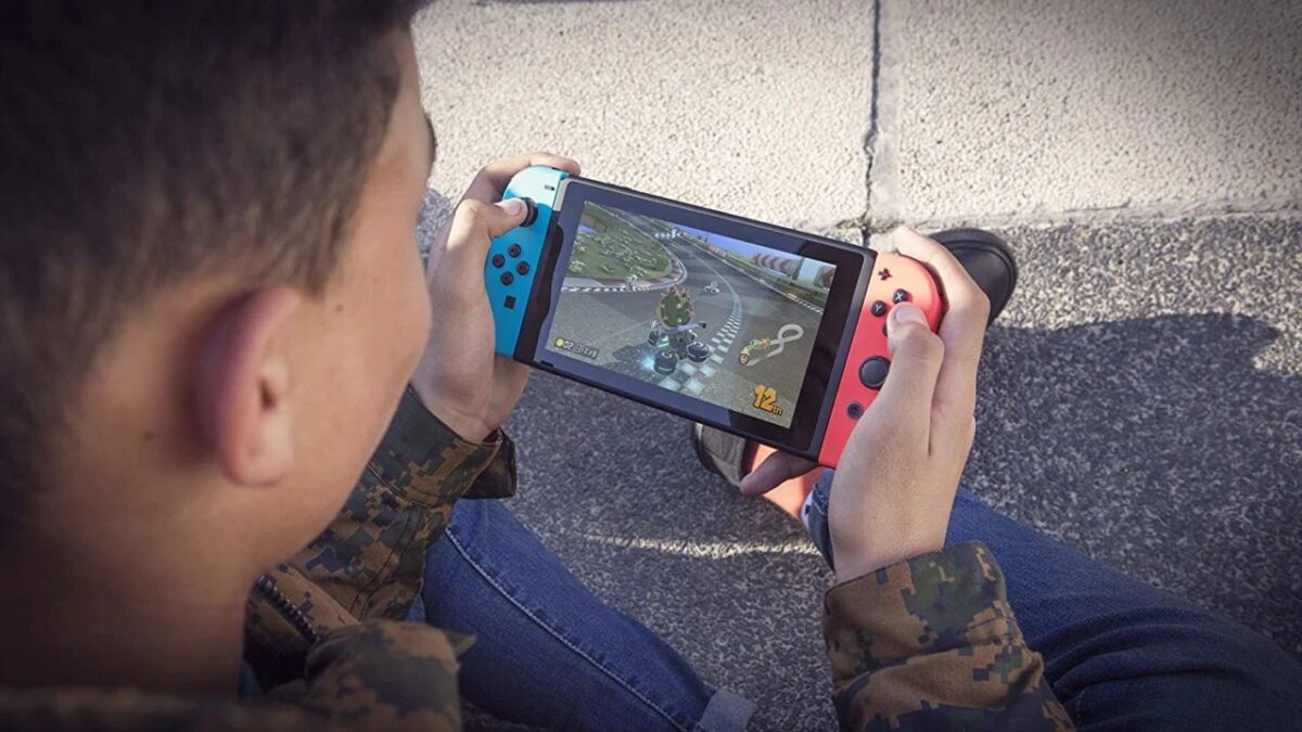 С 2027 года портативные устройства для игр должны будут оснащаться сменными аккумуляторами