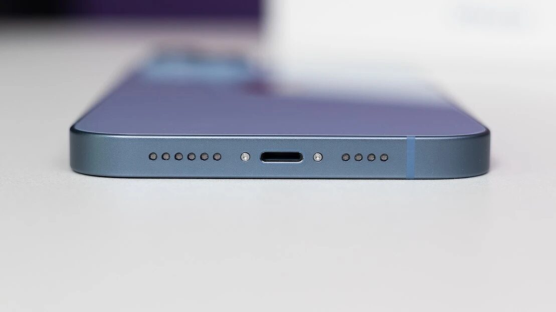 Apple может поставить порт USB-C на старые модели iPhone