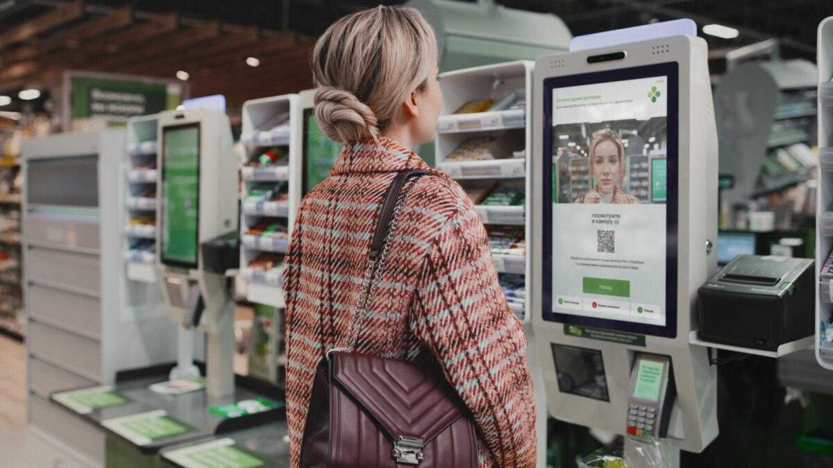 X5 и Сбер запустили сервис оплаты с помощью улыбки
