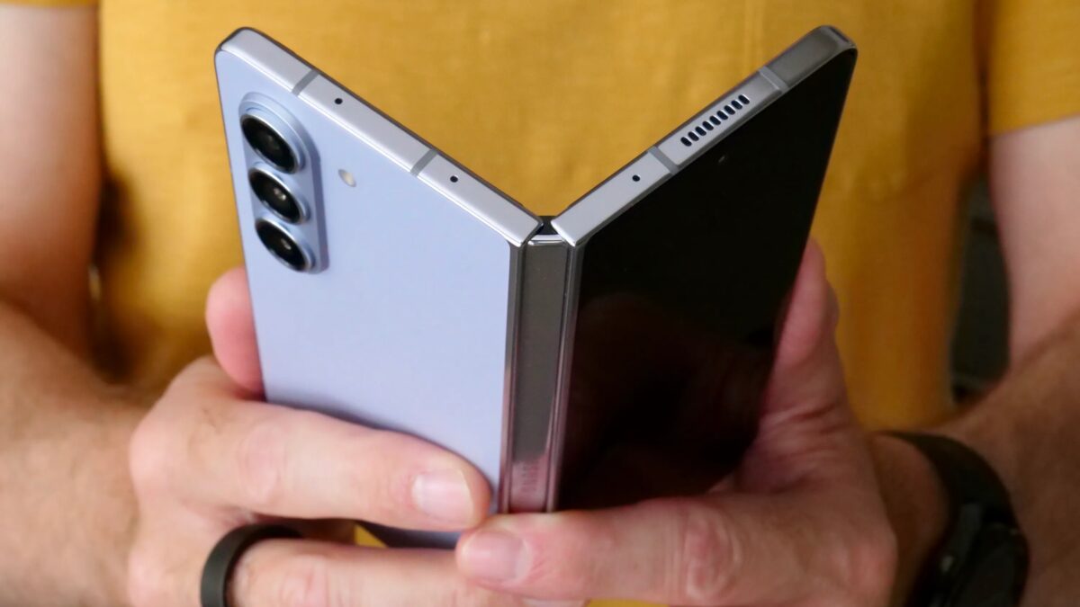 Samsung выпустит недорогую версию складного Galaxy Z Fold в 2024 году