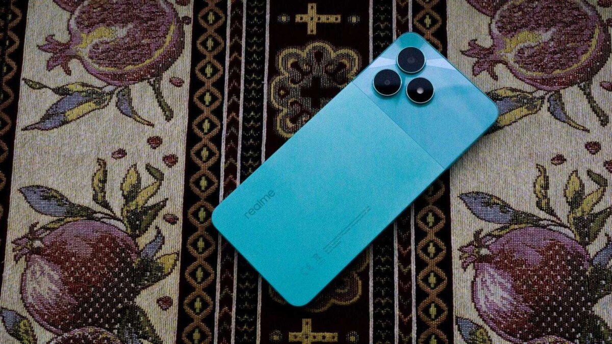 Обзор realme C51: просто работяга