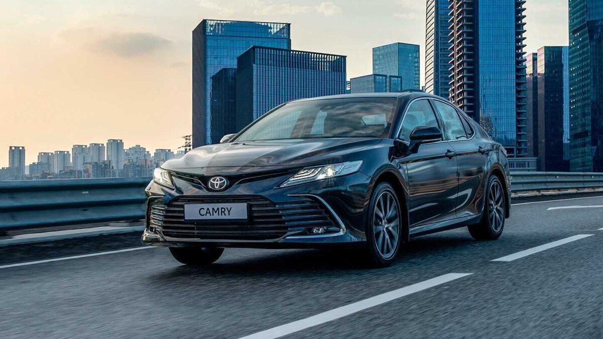 Новую Toyota Camry представят уже через 10 дней