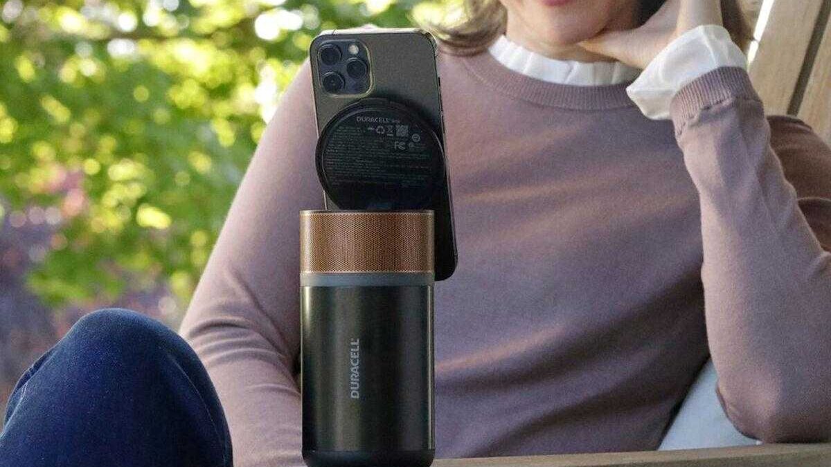 Duracell представила зарядную станцию в виде гигантской батарейки