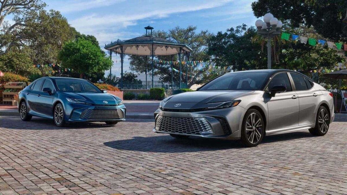 Toyota показала новую Camry 2025
