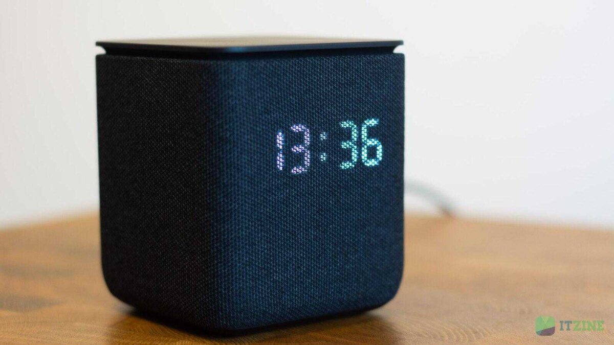 Обзор Яндекс Станции Миди: ещё одна колонка с глазками