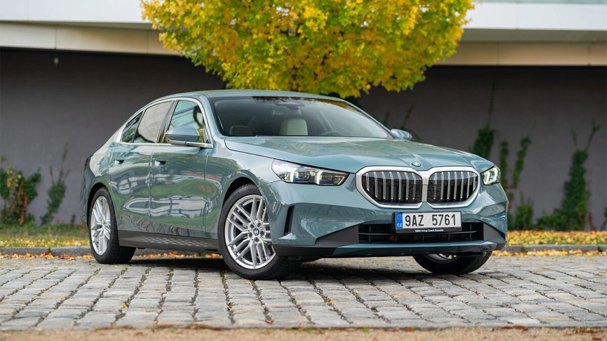 В России стартовали продажи новой BMW 5-Series