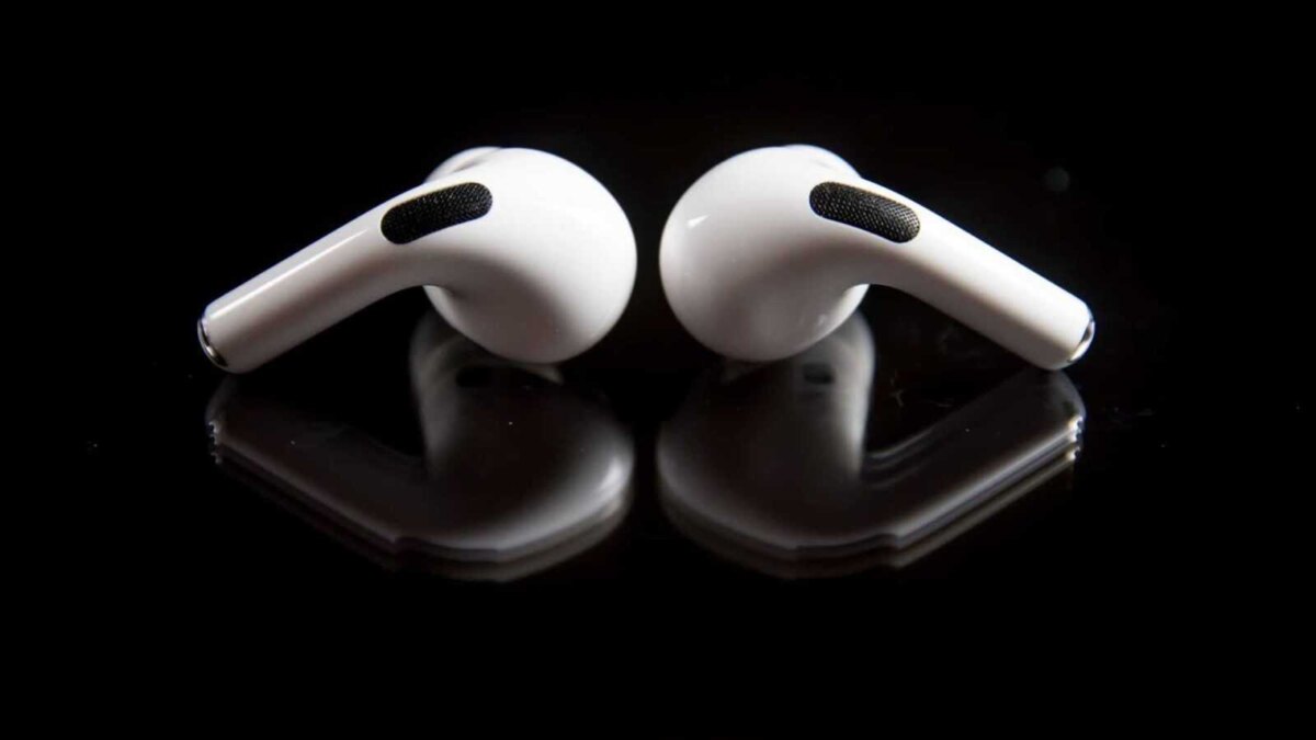 Apple выпустит AirPods 4 в новом дизайне в 2024 году