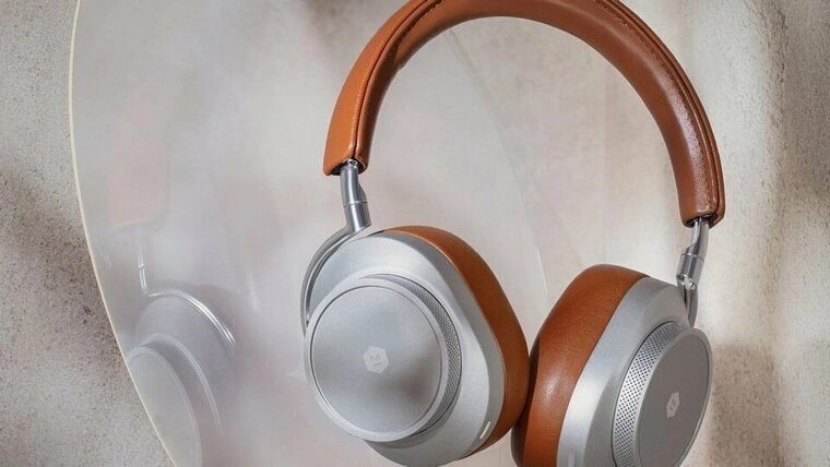 Наушники MW75 Neuro с коричневой вставкой и металлическим корпусом