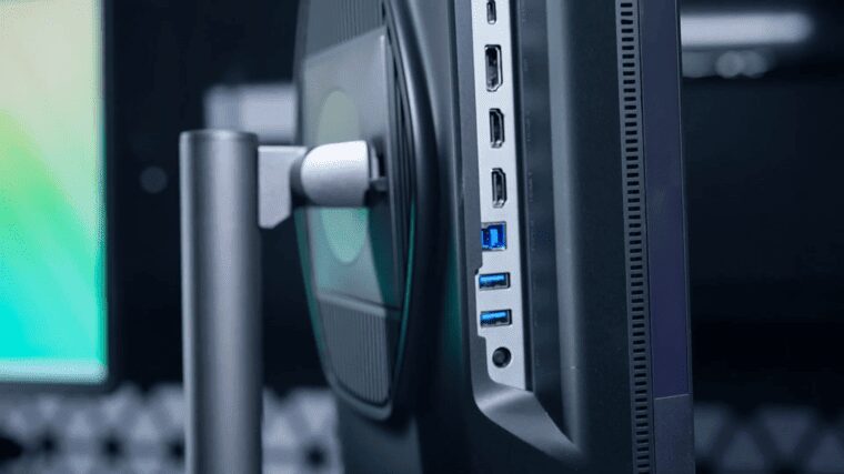 Графический интерфейс с портами HDMI и USB на мониторе Tempest G2711