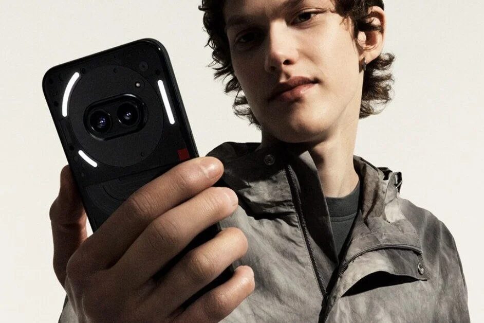 MWC 2024: смартфон Nothing Phone (2a) привезли на выставку