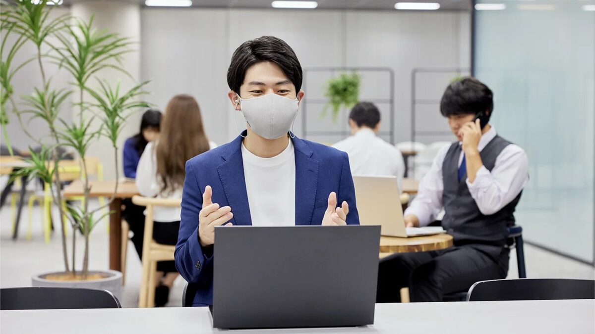 Canon представил маску MD-100-GY Privacy Talk для конфиденциальных разговоров