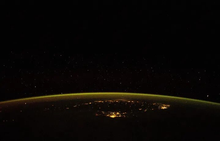 Частный астронавт, возвращающийся на Землю, снял шикарные виды планеты