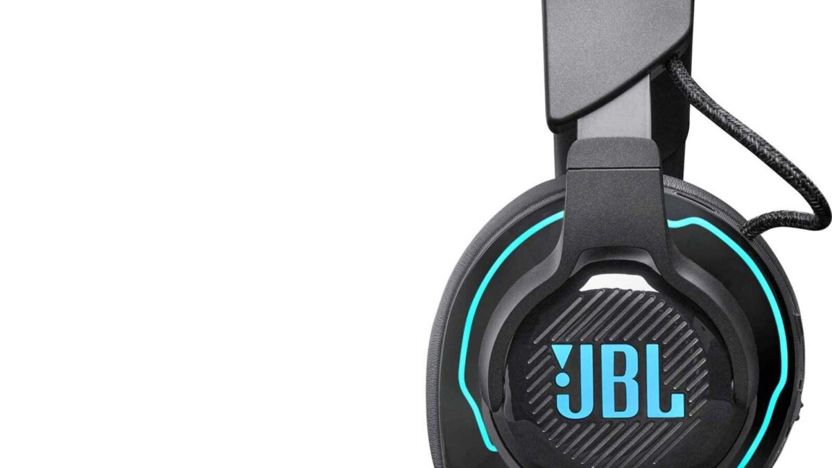 AyaNeo представила новую линейку карманных складных консолей Flip в стиле Nintendo