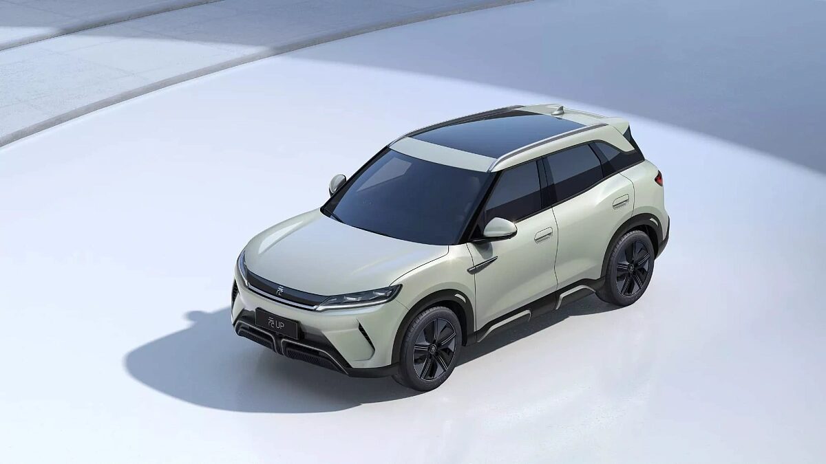 BYD анонсировал недорогой электрический кроссовер Yuan Up