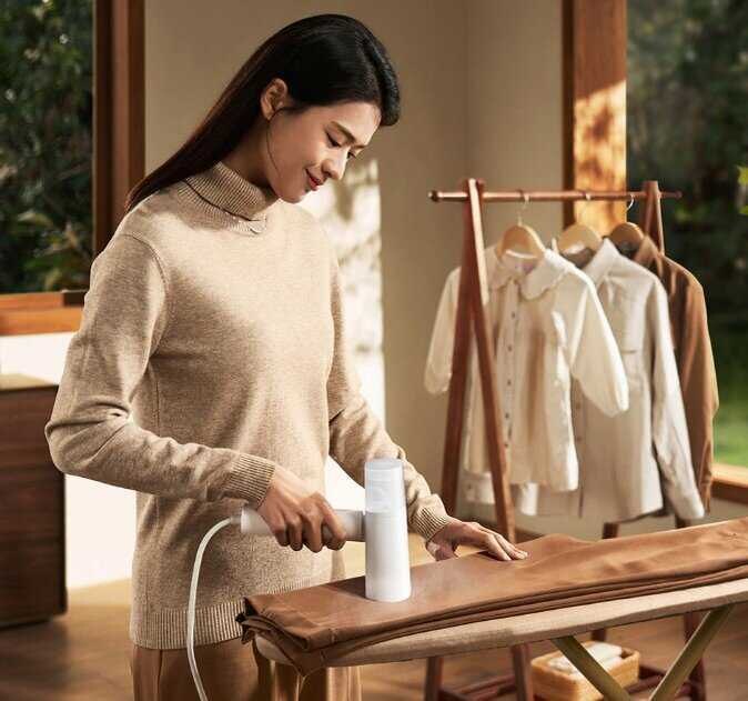Xiaomi анонсировал складной отпариватель – Mijia Handheld Garment Steamer 2