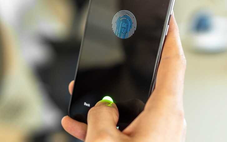 Смартфоны Xiaomi 15 оснастят новыми сканерами отпечатков пальцев