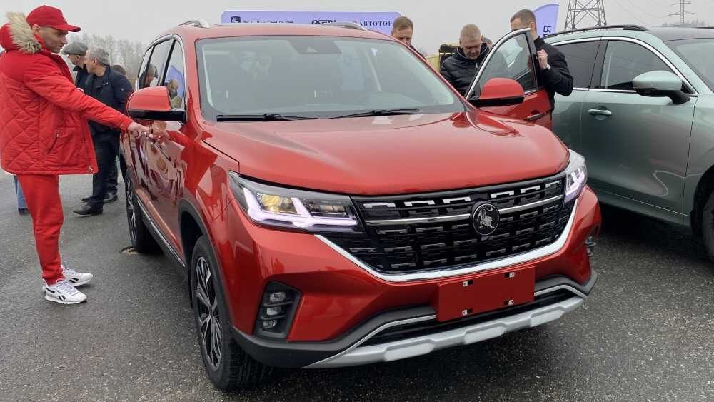 Производство кроссовера Forthing T5 запустили в России