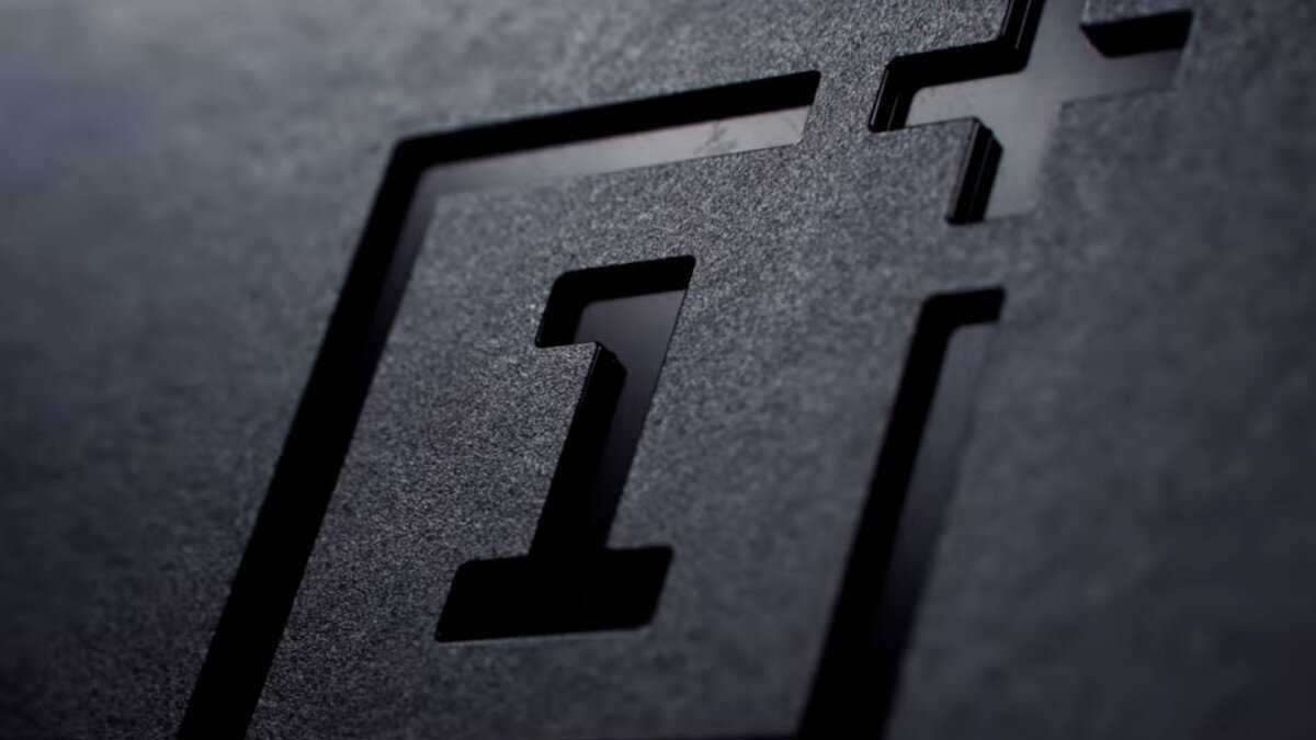 OnePlus 13 с новым блоком камер показали на рендере