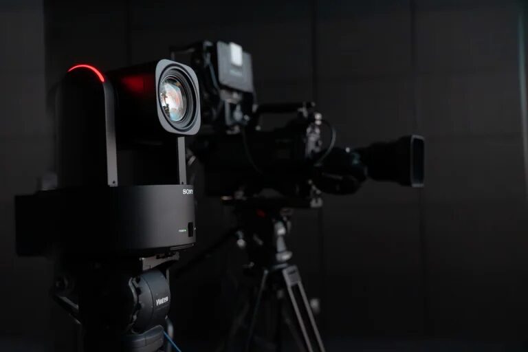 Sony представил профессиональную PTZ-камеру с ИИ-оператором — BRC-AM7