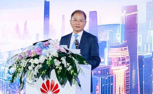Глава Huawei рассказал шаги по освоению ИИ