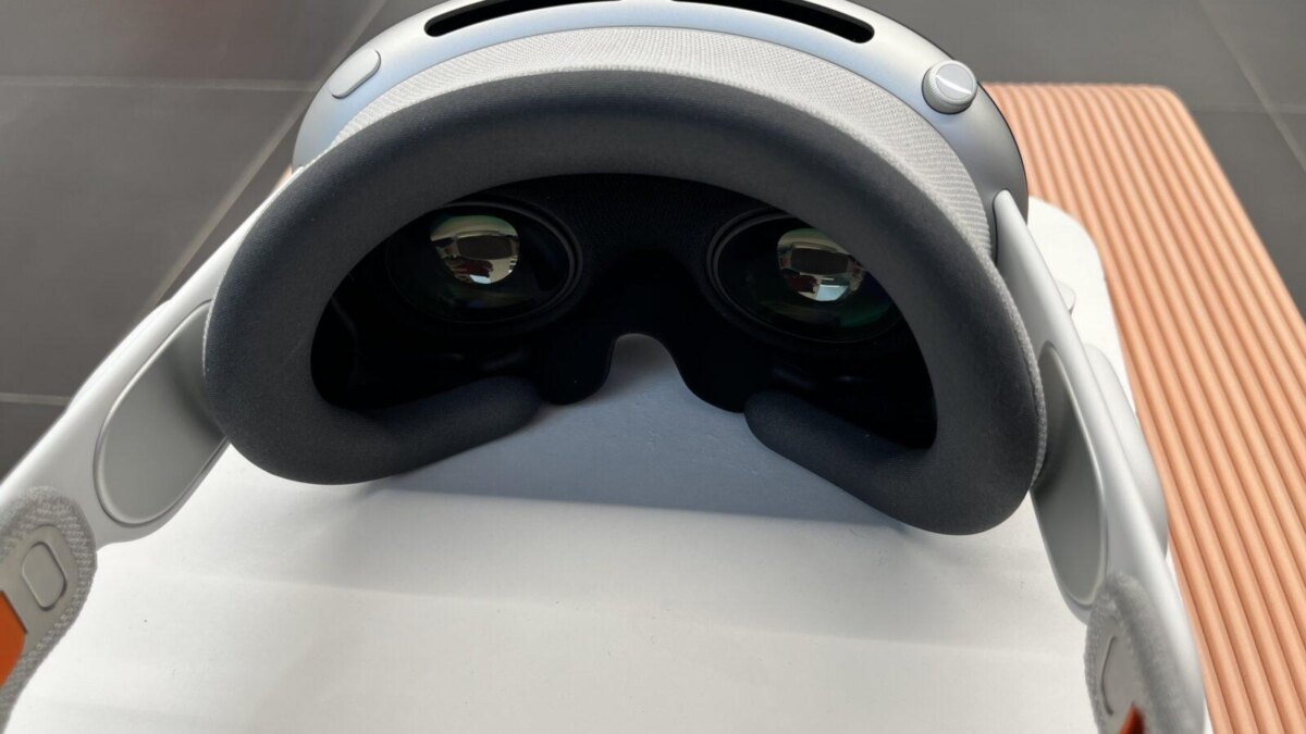 Apple сокращает производство Vision Pro из-за низкого спроса
