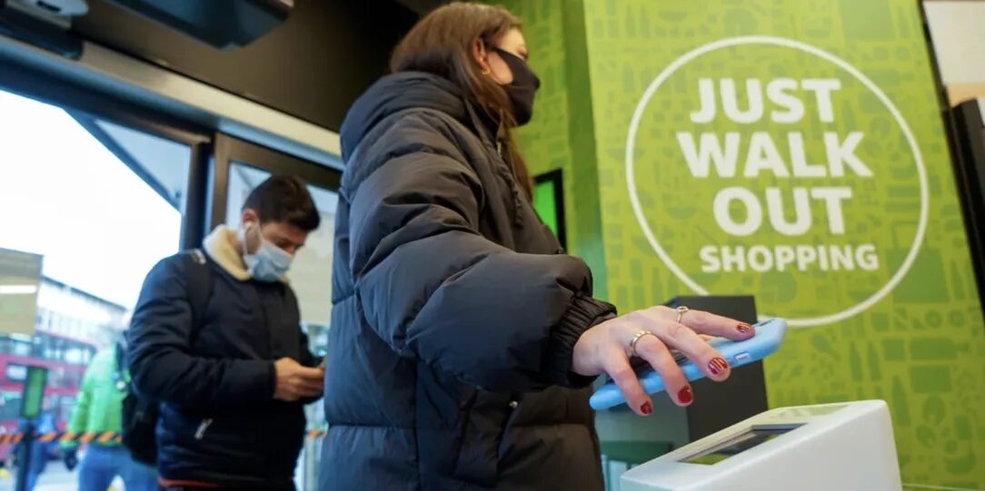 Amazon закрывает свои магазины без касс Amazon Go