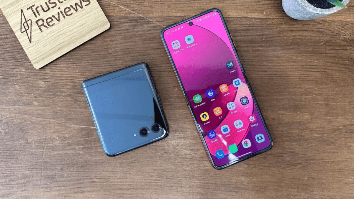 Инсайдер опубликовал технические характеристики складного смартфона Motorola Razr 50 Ultra