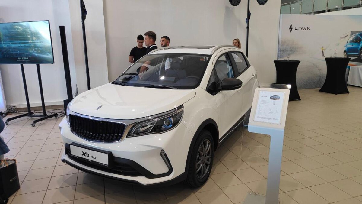 В России стартовали продажи кроссовера Livan X3 Pro