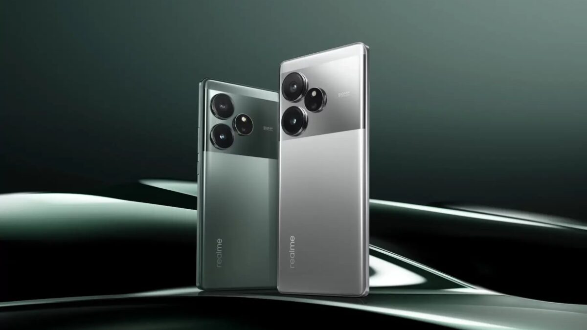Смартфон realme GT 6 уже доступен в России с наушниками в подарок