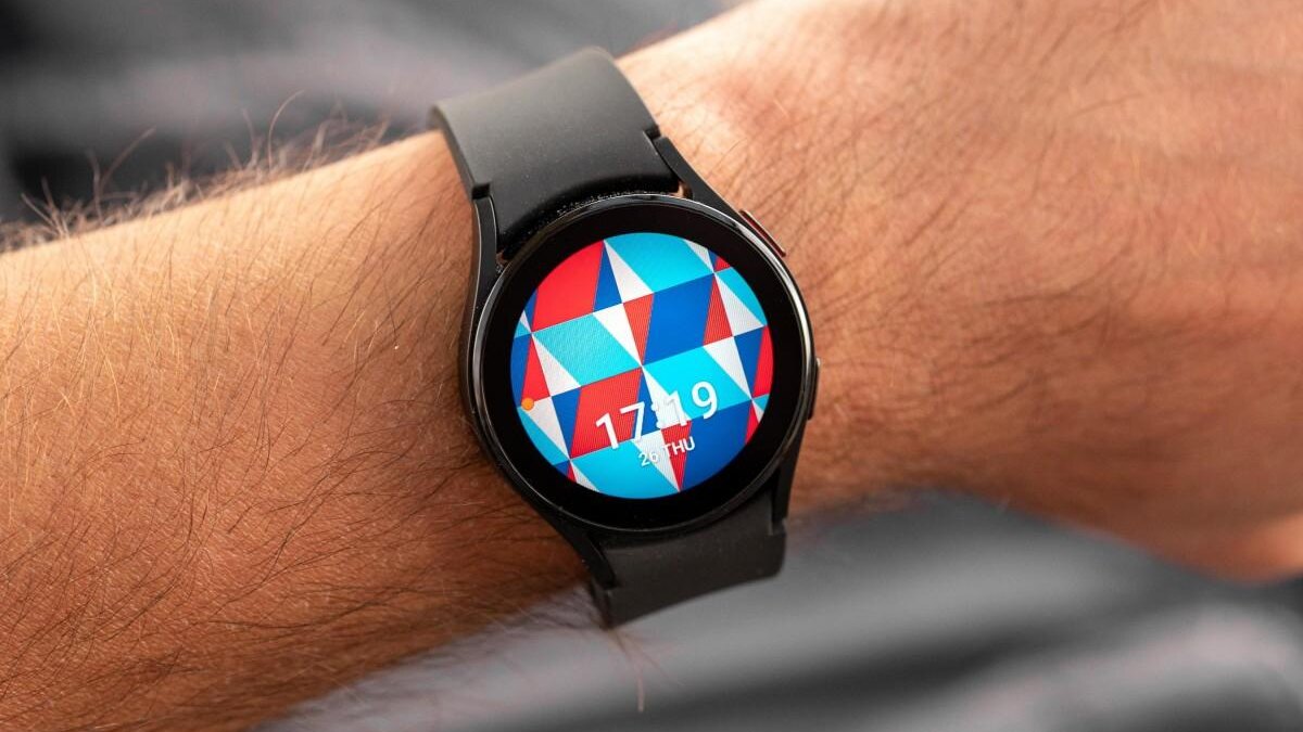 Samsung подтвердила существование Galaxy Watch FE (Fan Edition)