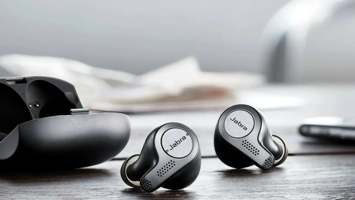 Топ недорогих наушников в 2024 году