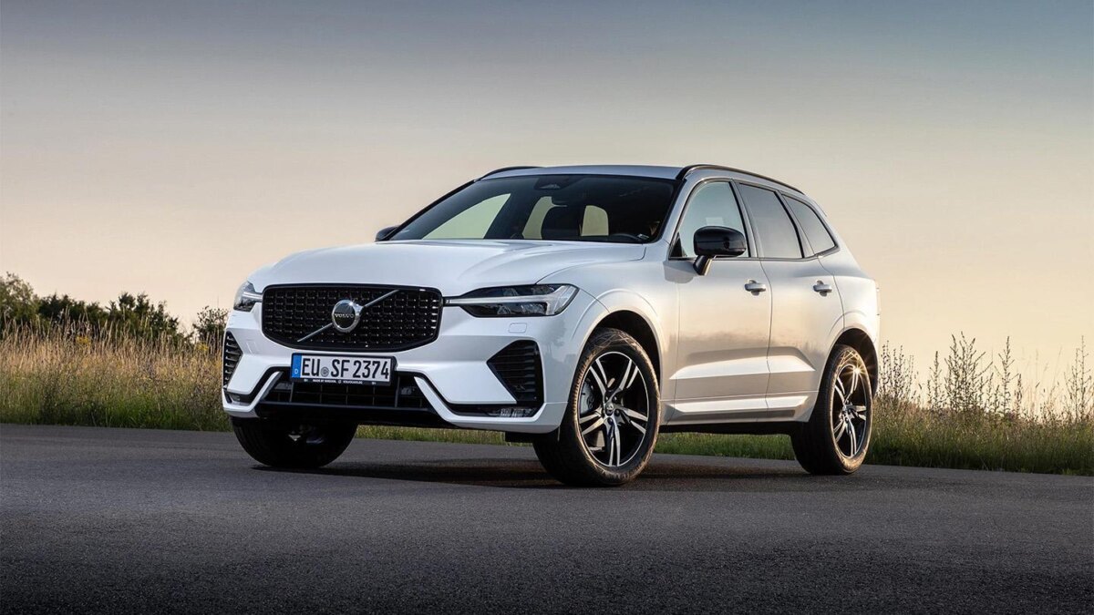 Дилер привез в Россию рестайлинговый полноприводный Volvo XC60