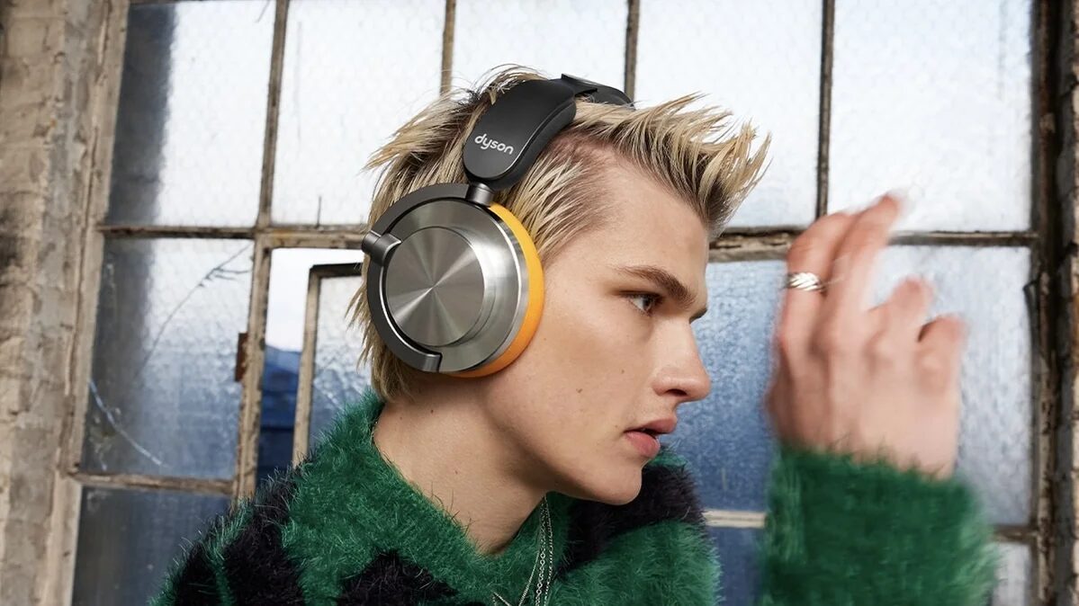 Dyson представил беспроводные наушники OnTrac с 2000 вариантами дизайна