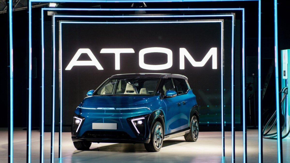 Названа стоимость российского электромобиля «Атом»
