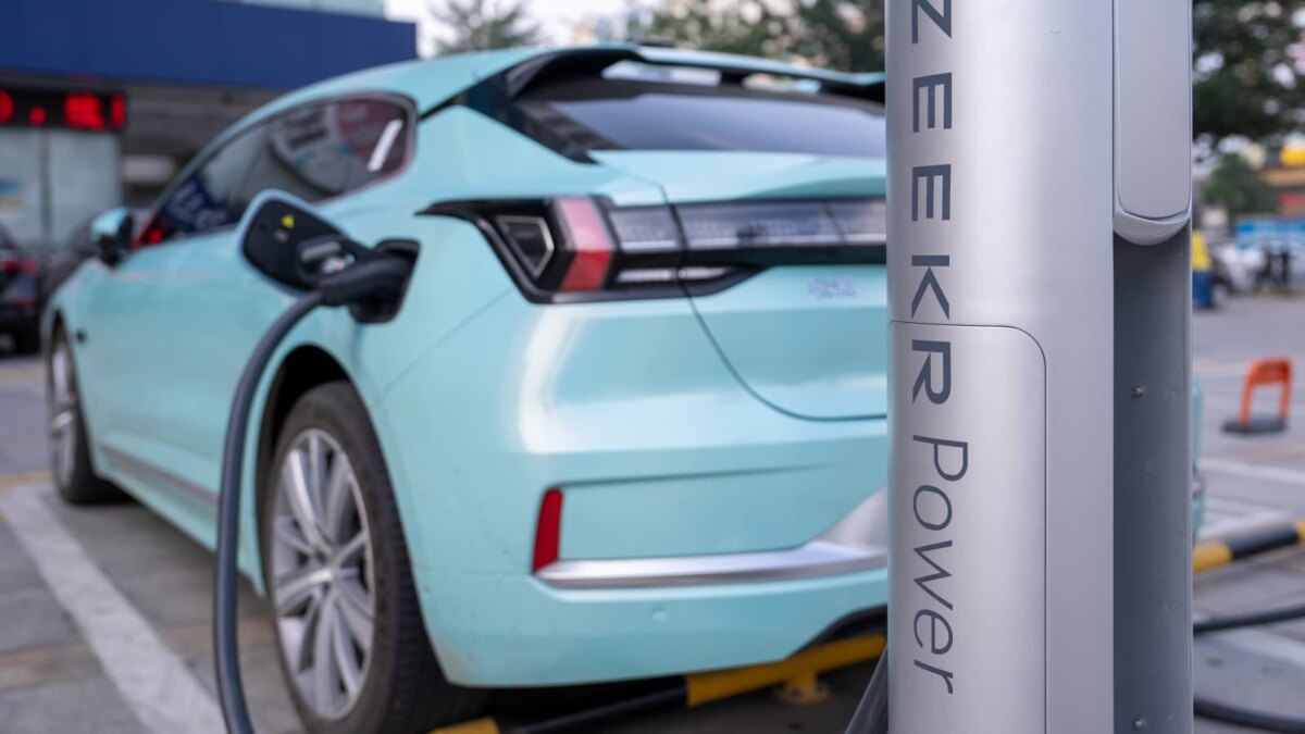 ЕС планирует голосование 4 октября по введению пошлин на электромобили из Китая