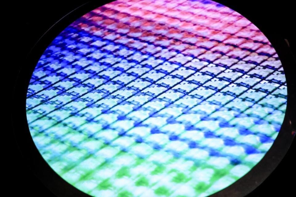 TSMC и Samsung могут построить заводы по созданию чипов в ОАЭ