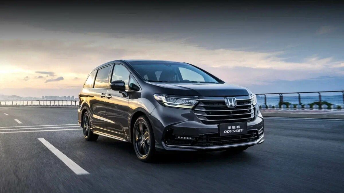 Honda Odyssey нового поколения выходит на российский рынок