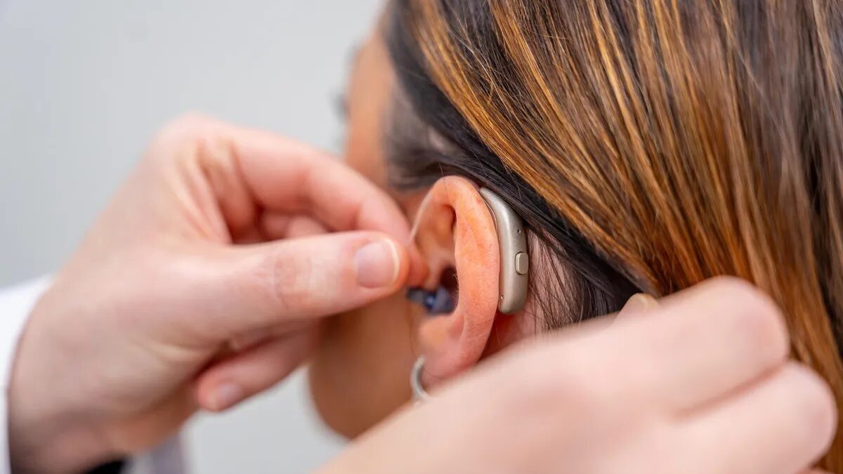 FCC требует, чтобы все мобильные телефоны были совместимы со слуховыми аппаратами