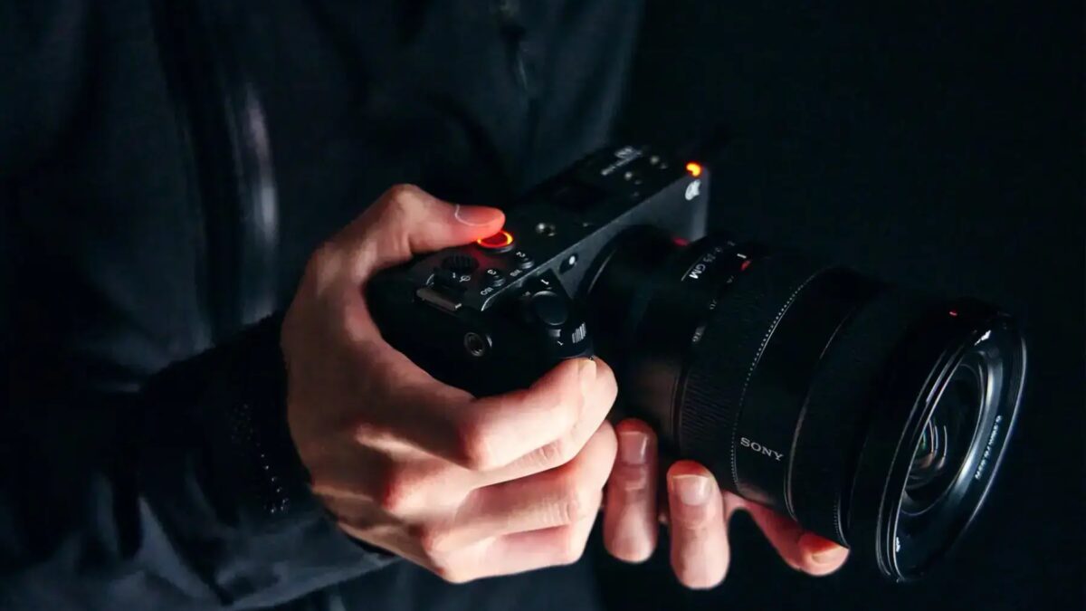 Sony выпускает флагманскую беззеркальную камеру Alpha 1 II