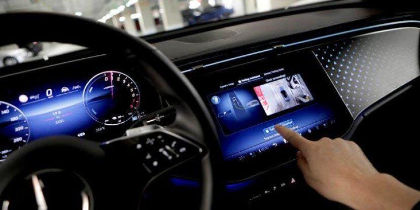 Mercedes-Benz представляет обновлённую систему Active Parking Assist