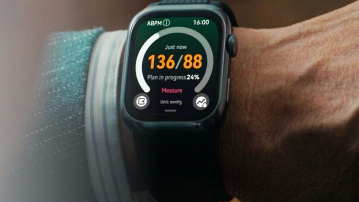 Huawei представила умные часы Watch D2