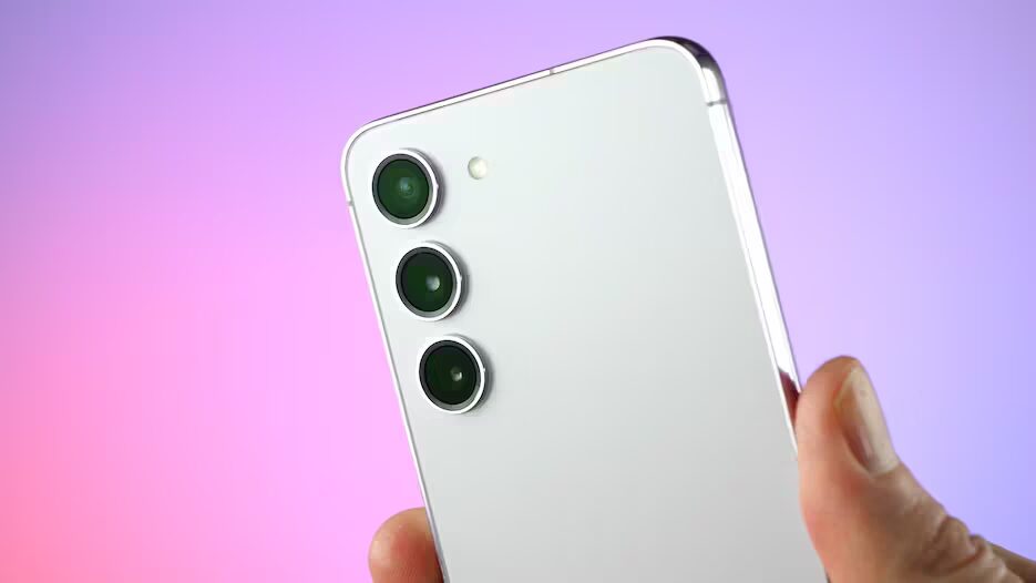 Samsung Galaxy S23 получил декабрьское обновление безопасности в ожидании One UI 7