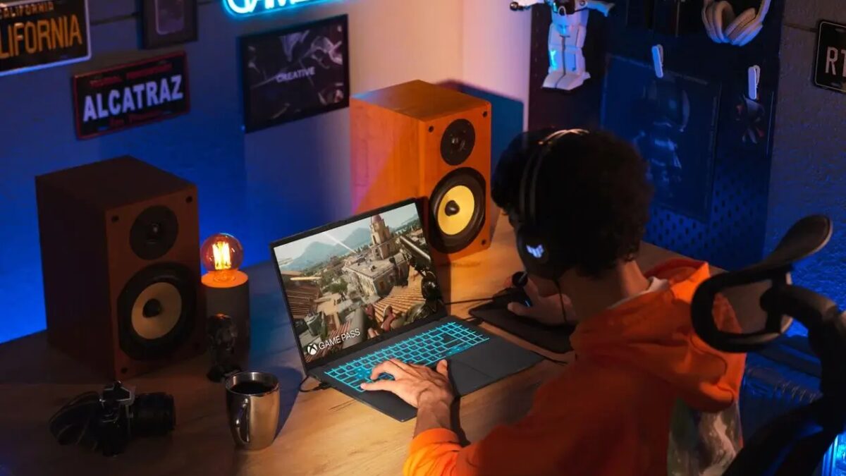 Представлен Asus V16: 16-дюймовый игровой ноутбук с Core i7, RTX 4050 и дисплеем 144 Гц