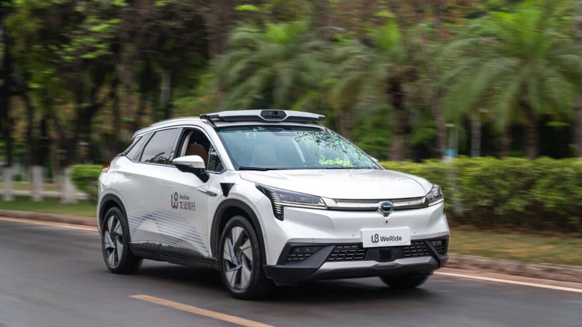 Uber и WeRide запускают сервис роботакси в Абу-Даби