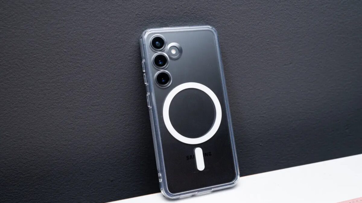 Samsung представила чехлы с поддержкой Qi2 для Galaxy S25