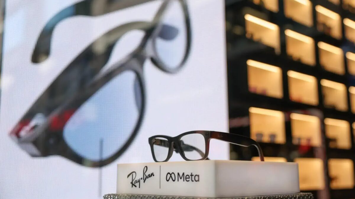 Essilorluxottica увеличит производство умных очков