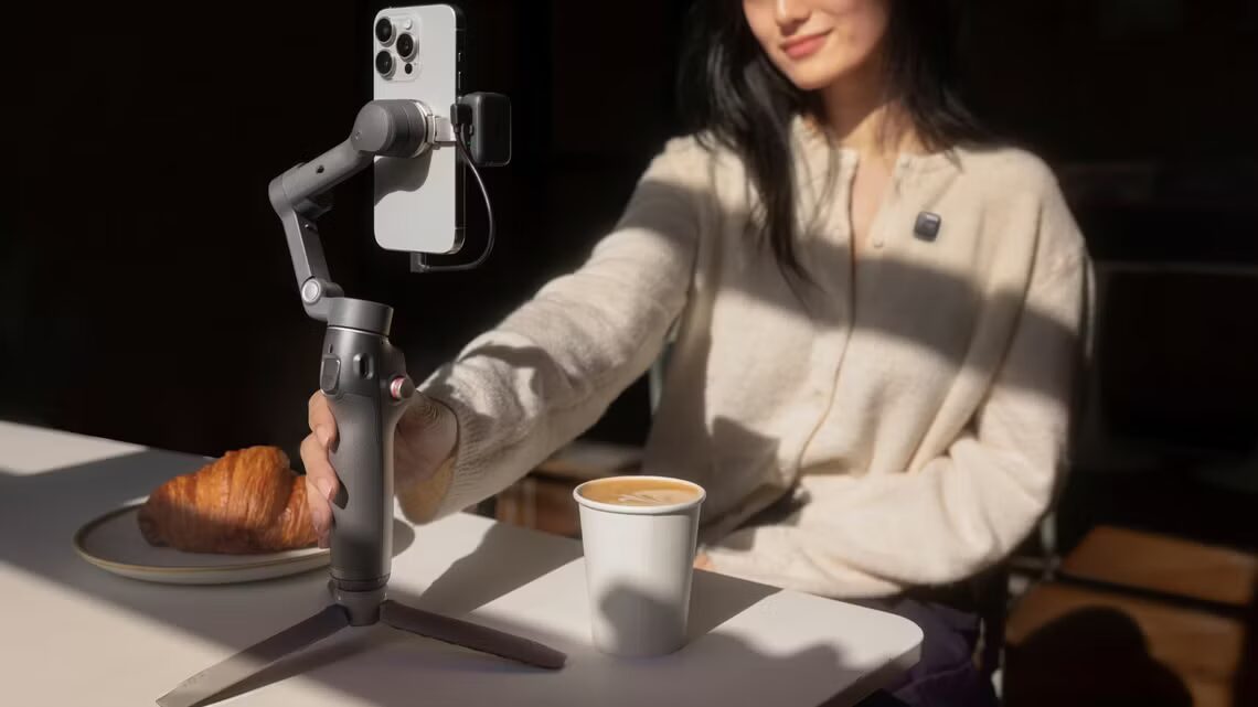 Представлен DJI Osmo Mobile 7: новый гибкий стабилизатор для смартфонов