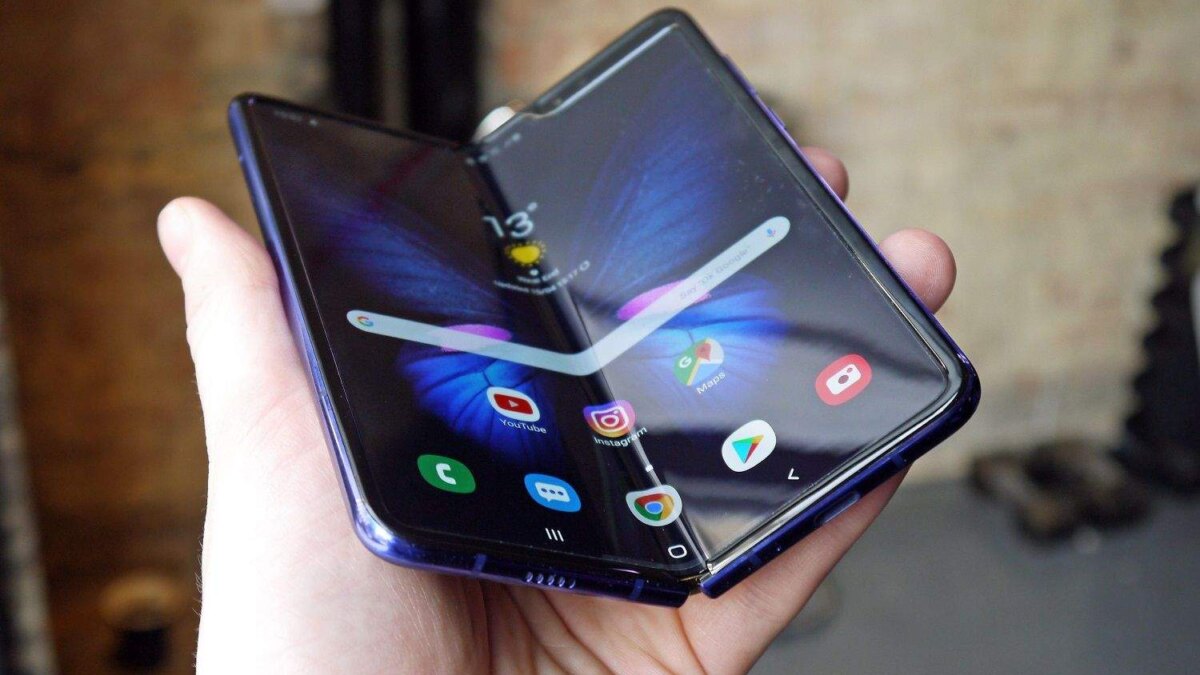 Samsung запатентовал новый форм-фактор горизонтальной раскладушки